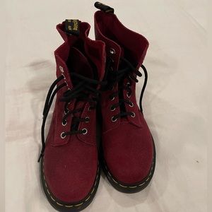 Women’s 8 Dr. Martens Maroon Boot Shoes